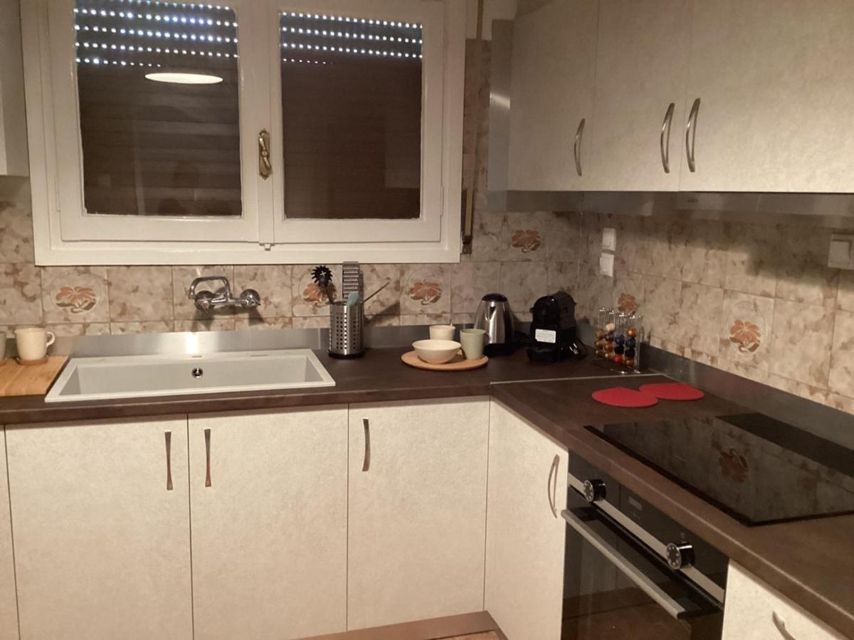 Filoxenia Apartment Atena Exterior foto